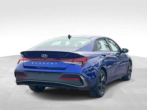 New 2026 Hyundai Elantra Sport FWD image 4