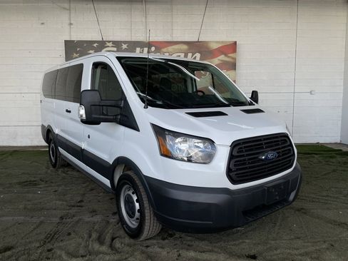 Used 2017 Ford Transit 150 XL image 7