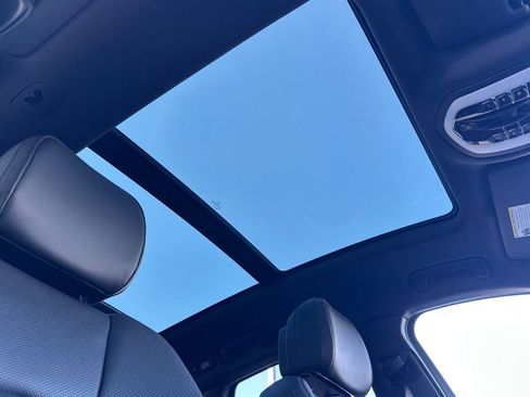 New 2026 Porsche Macan image 19