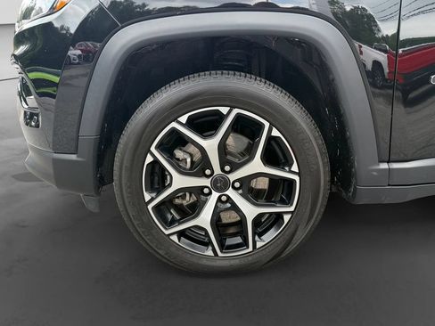 Used 2025 Jeep Compass Limited AWD/4WD image 9