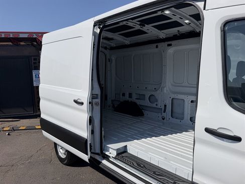 Used 2026 Ford Transit 250 148 Medium Roof RWD image 8