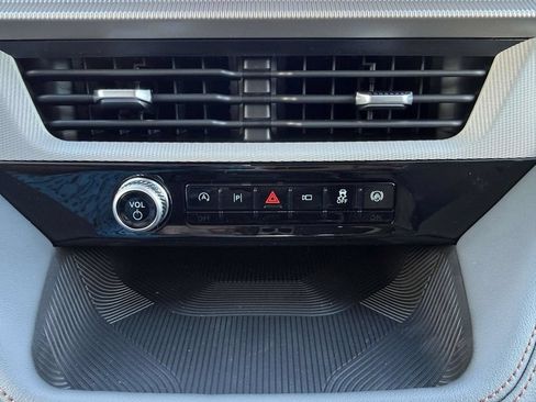 New 2026 Ford Explorer Active RWD image 14