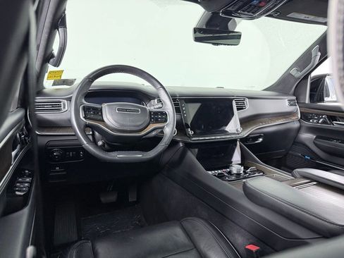 Used 2023 Jeep Grand Wagoneer L Series II image 21