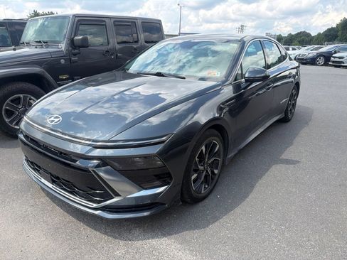 Used 2024 Hyundai Sonata SEL AWD/4WD image 1