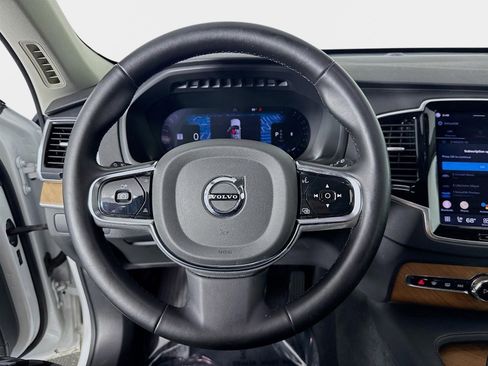 Used 2024 Volvo XC90 B5 Plus w/ Protection Package Premier image 13