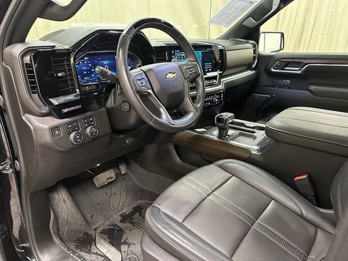 Certified 2024 Chevrolet Silverado 1500 High Country image 26