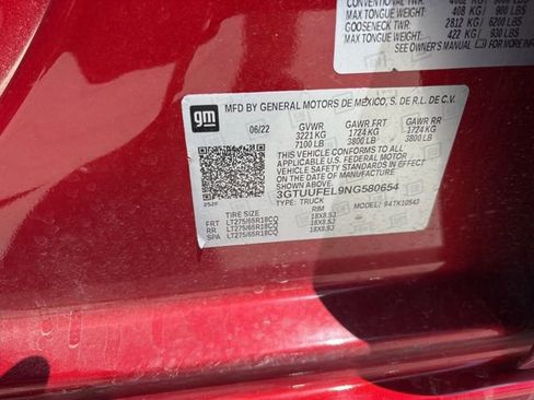 Used 2022 GMC Sierra 1500 AT4X image 9