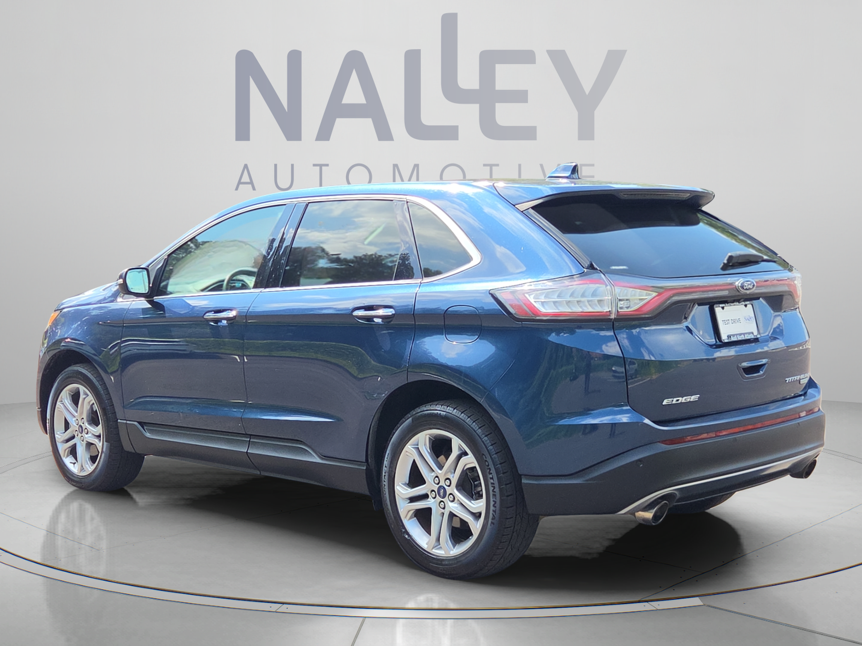 Used 2017 Ford Edge Titanium w/ Equipment Group 301A FWD image 3