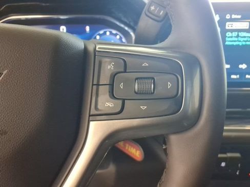 Used 2025 Chevrolet Silverado 2500 LTZ w/ LTZ Convenience Package AWD/4WD image 22