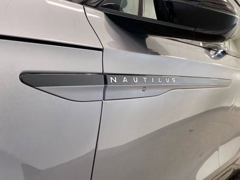 New 2025 Lincoln Nautilus Reserve w/ Jet Appearance Package image 13