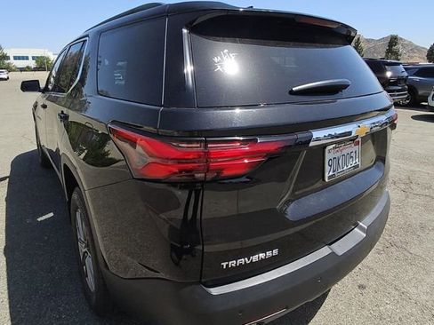 Used 2022 Chevrolet Traverse LT FWD image 4