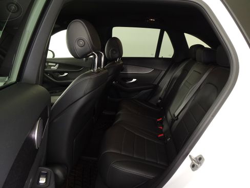 Used 2022 Mercedes-Benz GLC 300 4MATIC image 11