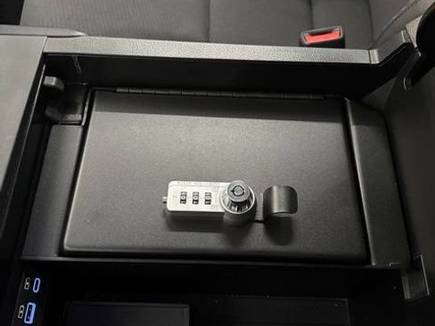 Used 2023 Toyota Tundra SR5 AWD/4WD image 15