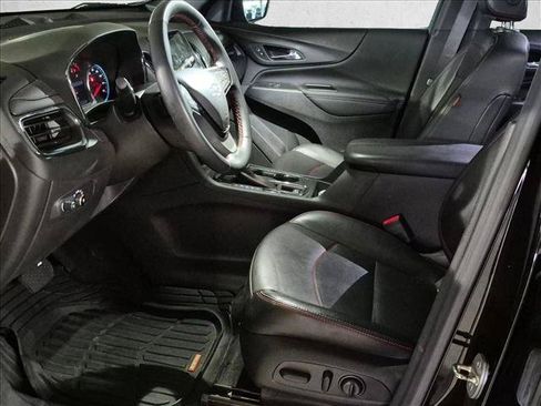 Used 2024 Chevrolet Equinox RS w/ RS Leather Package FWD image 13