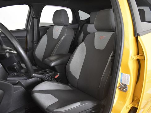 Used 2013 Ford Focus ST FWD image 11