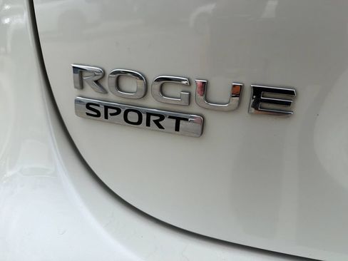 Certified 2021 Nissan Rogue Sport SL w/ Premium Package FWD image 10