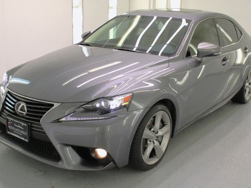 Used 2014 Lexus IS 350 image 4