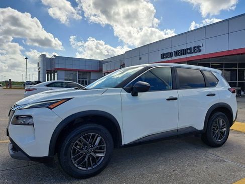 Used 2023 Nissan Rogue S FWD image 9