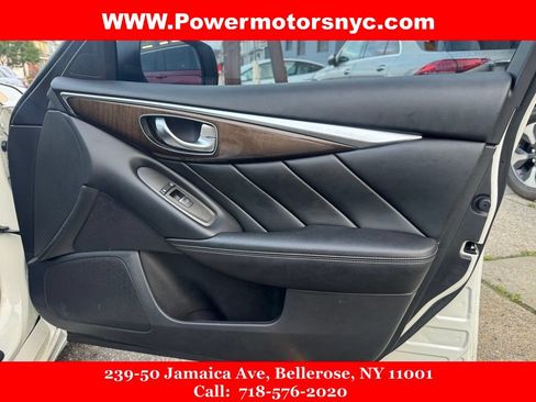 Used 2018 INFINITI Q50 Luxe w/ Essential Package (3.0T Luxe) AWD/4WD image 26