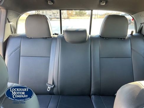 Used 2018 Toyota Tacoma TRD Sport w/ Technology Package image 32