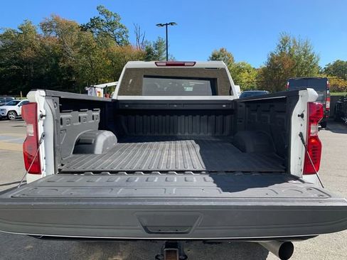 Used 2024 Chevrolet Silverado 2500 Custom w/ Custom Value Package image 13