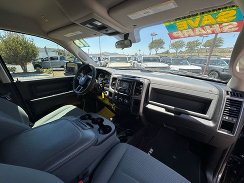 Used 2018 RAM 2500 Tradesman w/ Chrome Appearance Group AWD/4WD image 29