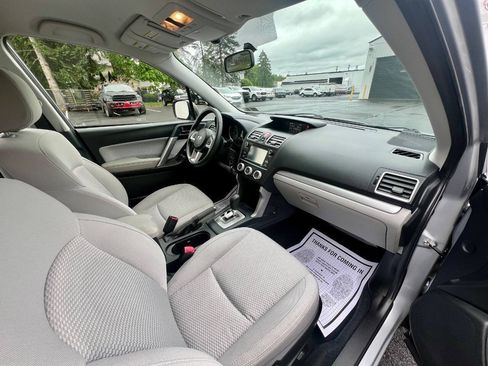 Used 2018 Subaru Forester 2.5i w/ Alloy Wheel Package AWD/4WD image 14