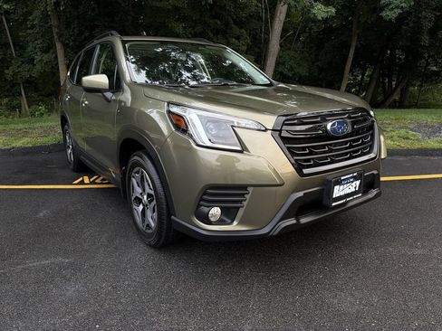 Certified 2023 Subaru Forester Premium AWD/4WD image 2