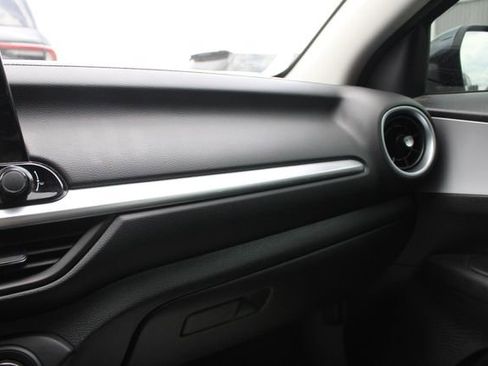 Used 2023 Kia Forte LXS w/ LXS Technology Package FWD image 19