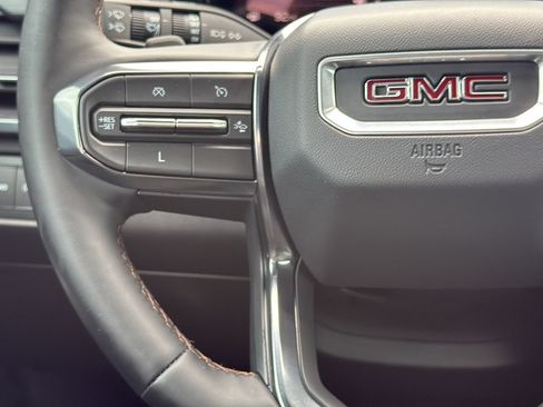 Used 2024 GMC Acadia AT4 w/ Luxury Package AWD/4WD image 16