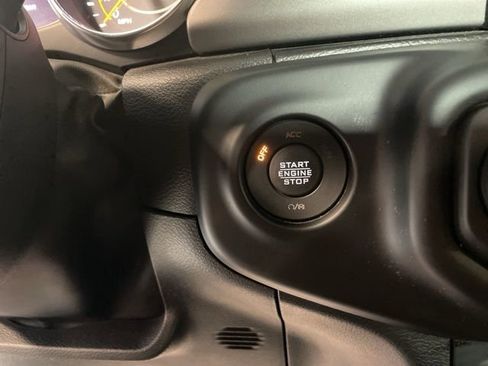 Used 2022 Jeep Wrangler Unlimited Sport image 33