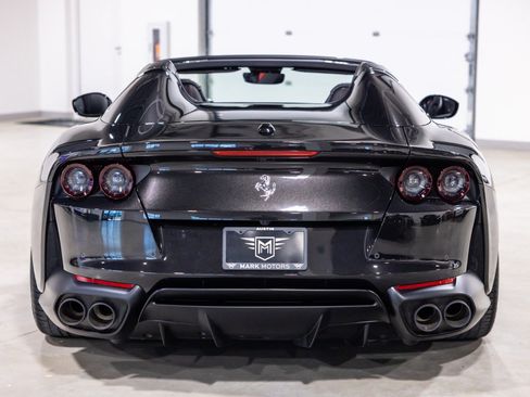 Used 2021 Ferrari 812 GTS RWD image 8