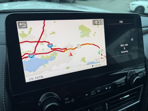 Used 2024 INFINITI QX80 Luxe image 19