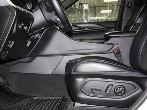 Certified 2022 Jeep Grand Cherokee L Laredo image 10