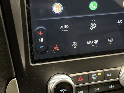 Used 2024 Ford Edge SEL image 7