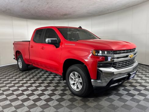 Used 2021 Chevrolet Silverado 1500 LT AWD/4WD image 3