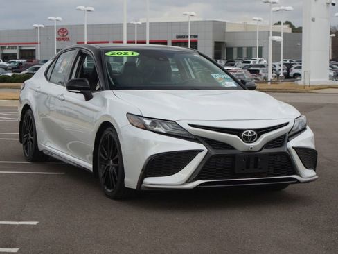 Used 2021 Toyota Camry XSE w/ Navigation Package image 2