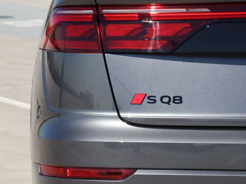 New 2024 Audi SQ8 Prestige image 6
