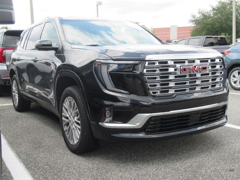 Used 2025 GMC Acadia Denali FWD image 1