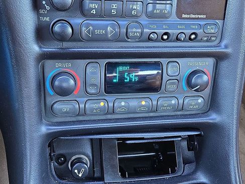 Used 1999 Chevrolet Corvette Convertible w/ Memory Pkg image 26