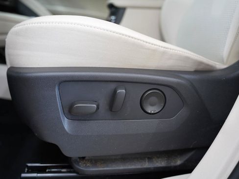 Used 2021 Buick Envision Preferred FWD image 25
