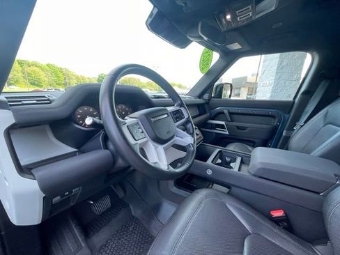 Used 2023 Land Rover Defender 110 SE AWD/4WD image 11