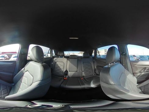 Used 2025 Volkswagen Atlas Cross Sport SE image 43