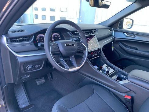 New 2026 Jeep Grand Cherokee L 4WD image 10