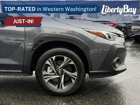 Used 2025 Subaru Crosstrek 2.0i Premium image 4