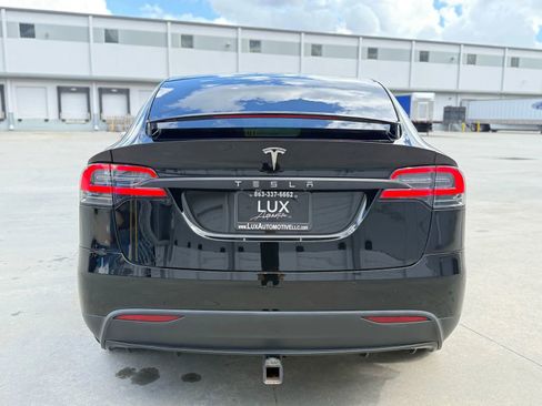 Used 2016 Tesla Model X 75D image 10
