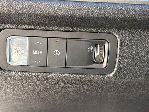 Used 2024 Chevrolet Traverse LT image 16