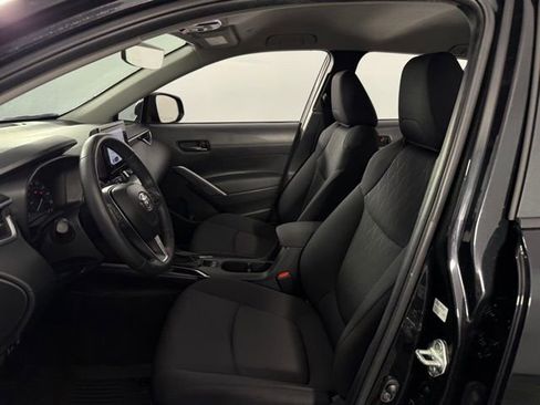 Used 2024 Toyota Corolla Cross LE image 14