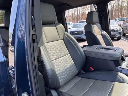 Used 2022 Chevrolet Silverado 1500 ZR2 w/ Technology Package image 24