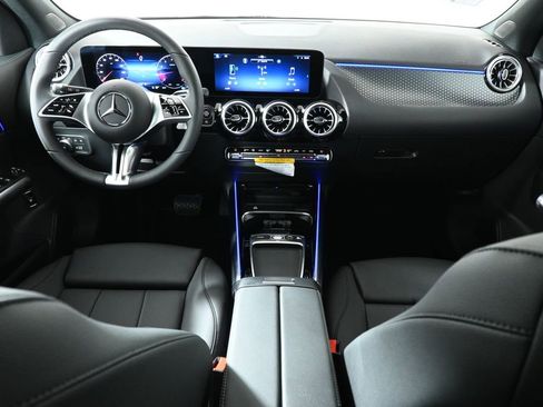 New 2025 Mercedes-Benz GLA 250 4MATIC image 4
